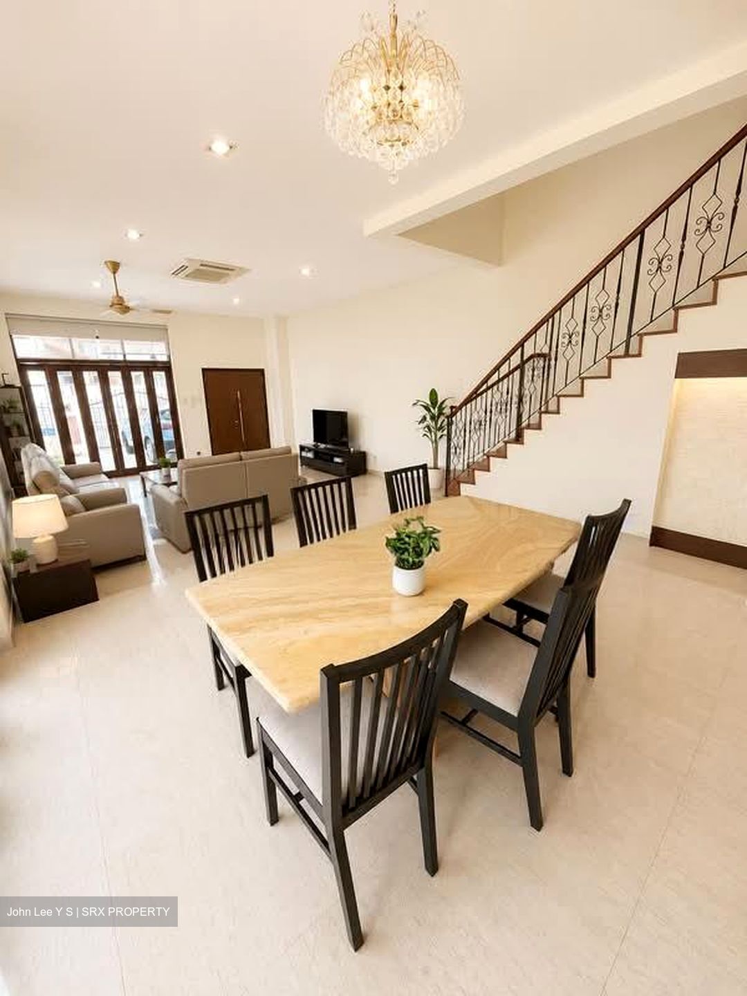 Phillips Avenue (D19), Semi-Detached #574217301